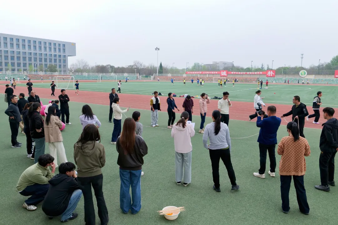 【葡酒学院部门工会】开展春季趣味体育锻炼